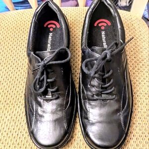 Naturalizer dress shoes